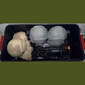 Udlejning Laser Tag Machine Guns 10 set med militr hjelme